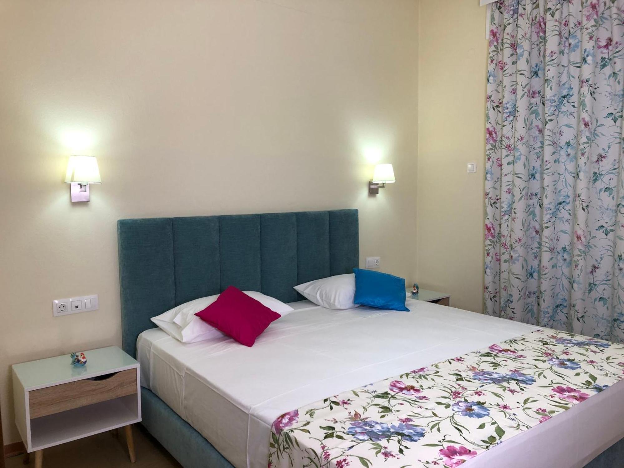Laios Hotel (Adults Only) Лименас Екстериор снимка