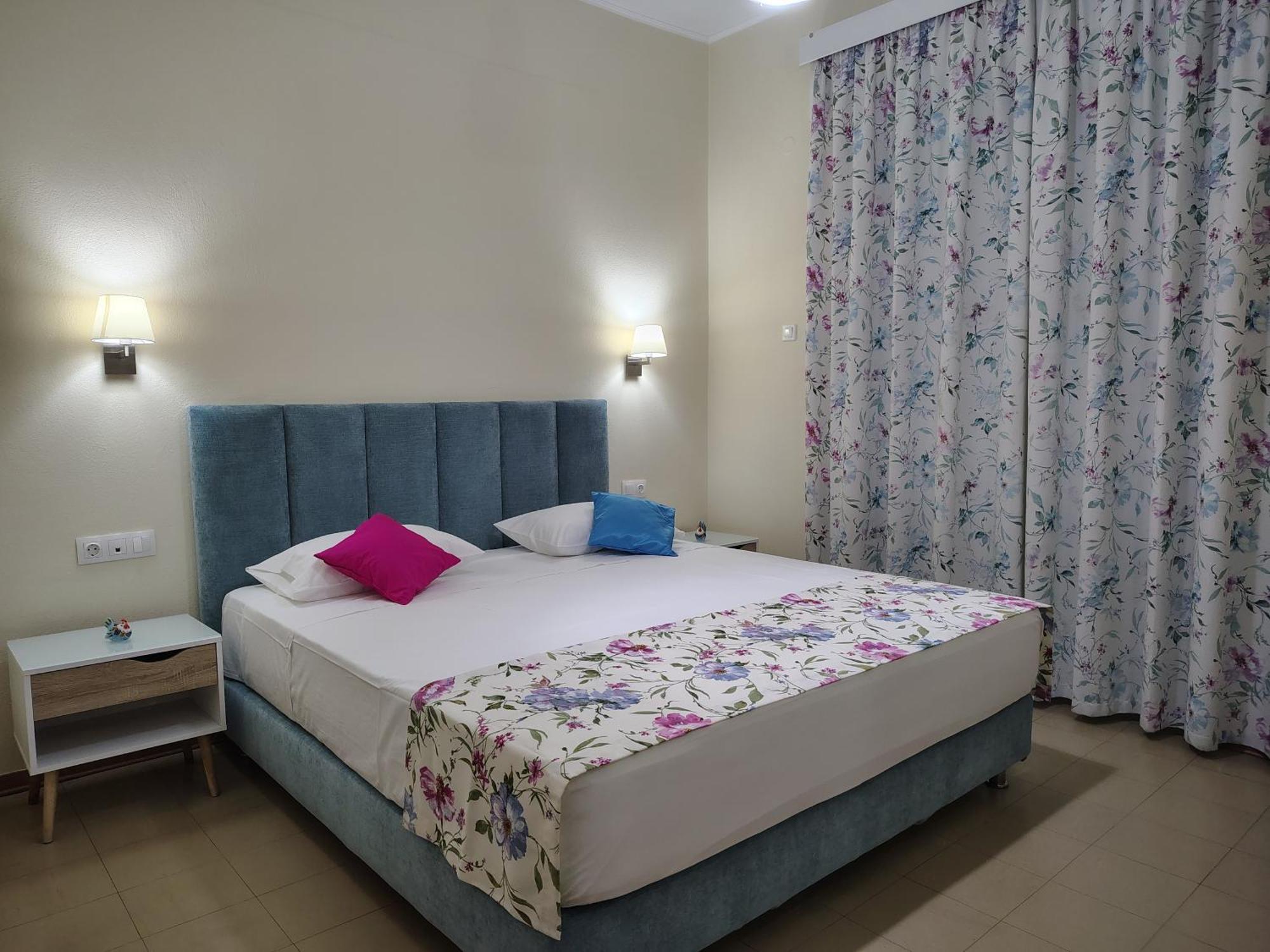 Laios Hotel (Adults Only) Лименас Екстериор снимка